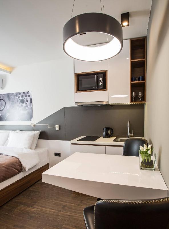 Superior Apartment image 2