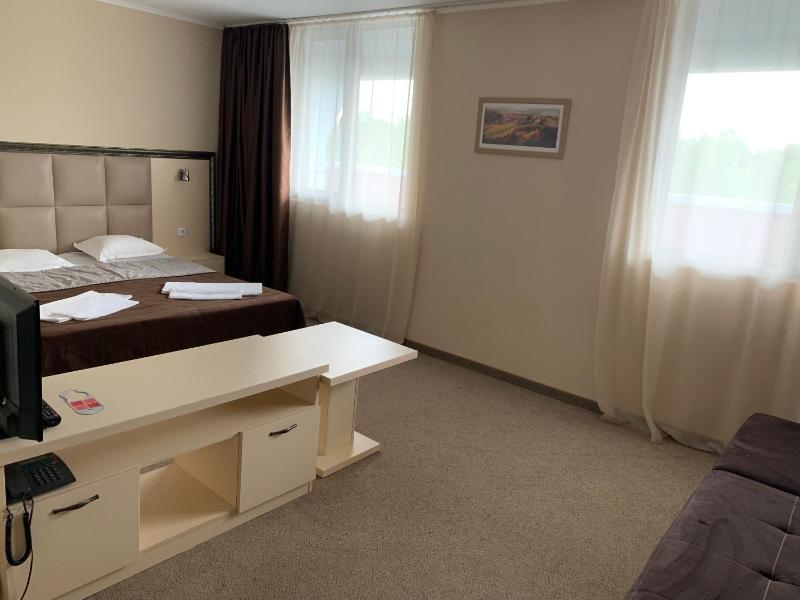 Junior Suite without Balcony (2 Adults + 2 Children) image 3