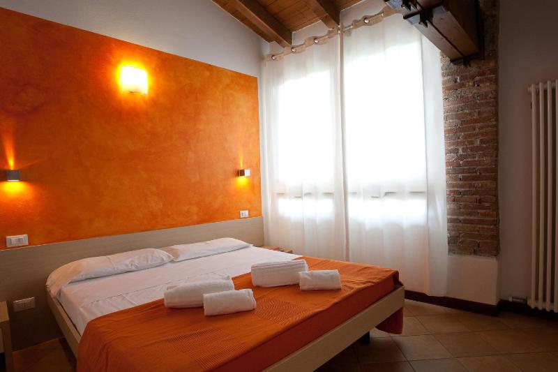 Superior Apartment image 3
