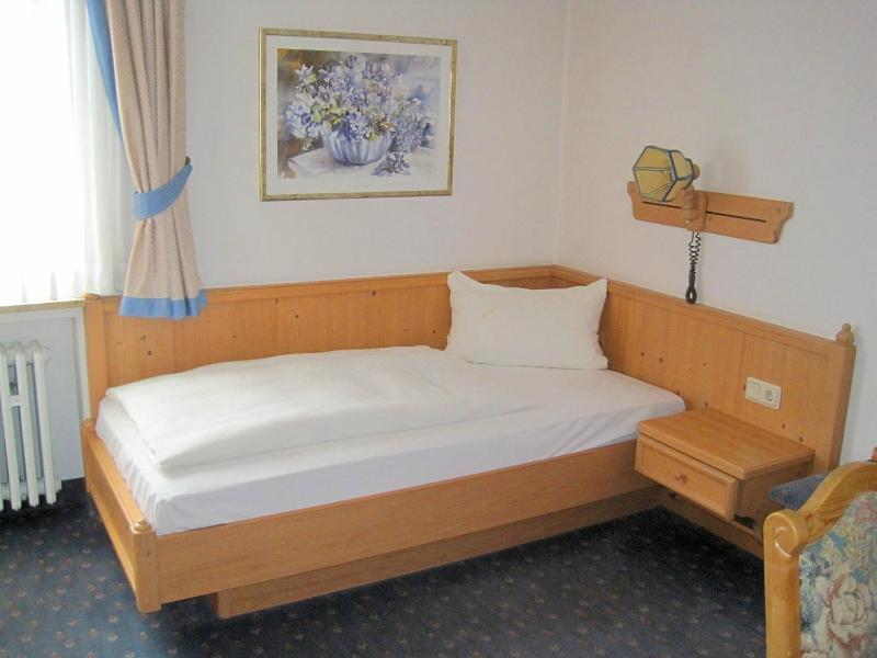 Comfort Single Room image 3
