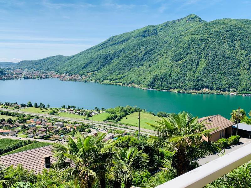 Two-Bedroom Apartment with Lake View image 4