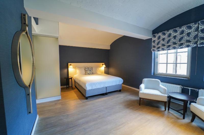 Superior Double Room image 3