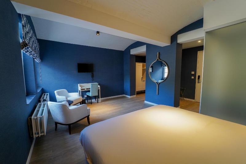 Superior Double Room image 4