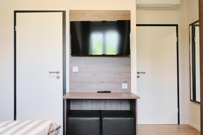 Double Room image 4