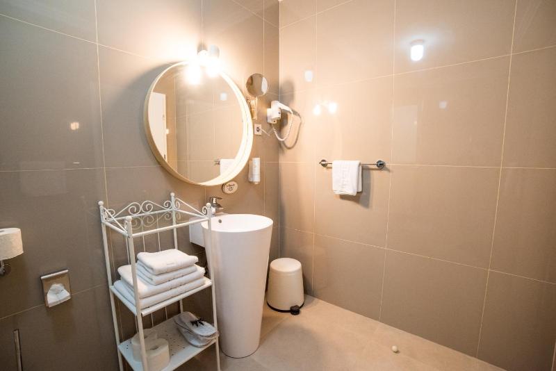 compleX living aparthotel - image 3