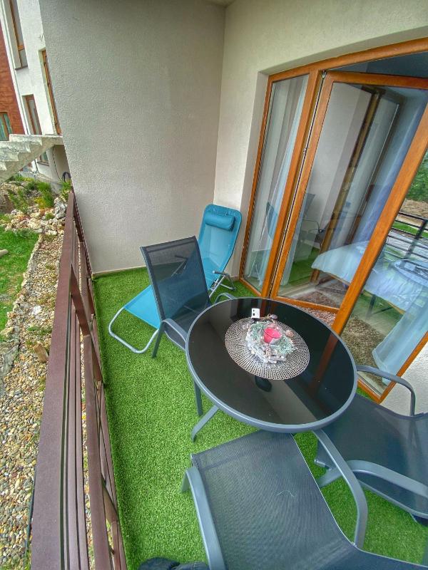 Apartment with Mountain View image 4