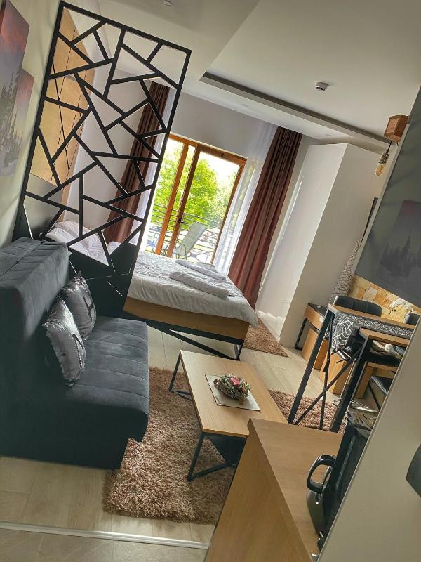 Apartment with Mountain View image 2