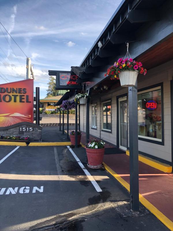 Dunes Motel - Bend - image 6