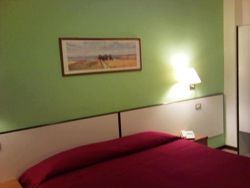 Double Room with Private Bathroom image 1