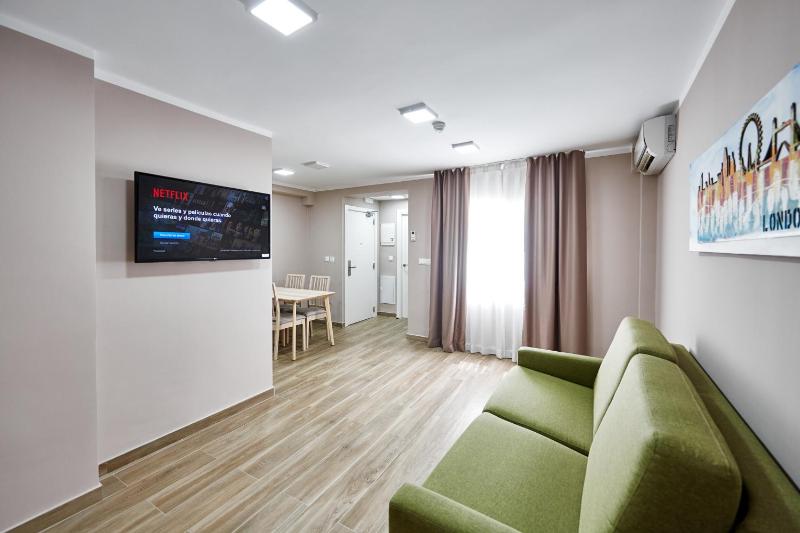 Superior Apartment image 3