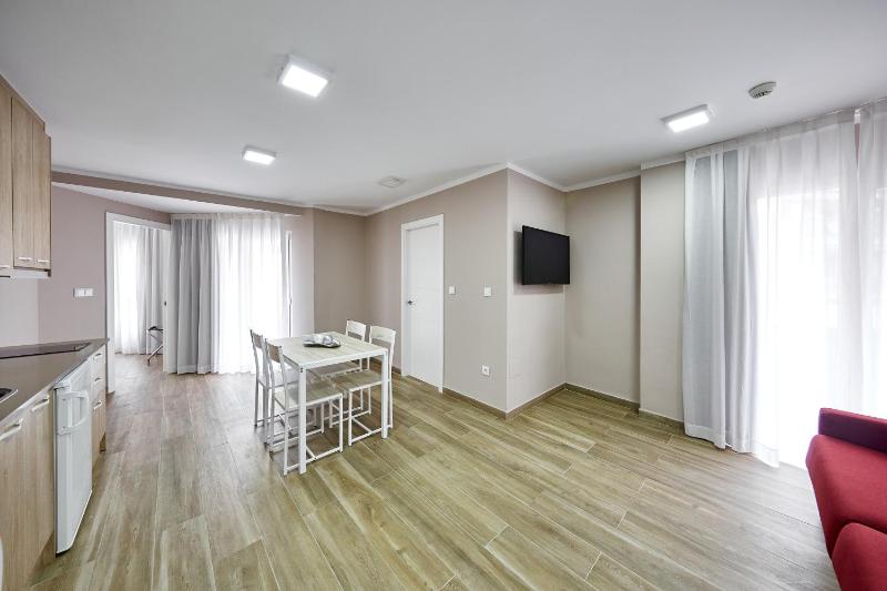GBH Hotel-Apartamentos Caballito de Mar - image 15