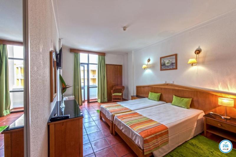 Standard Double or Twin Room image 2