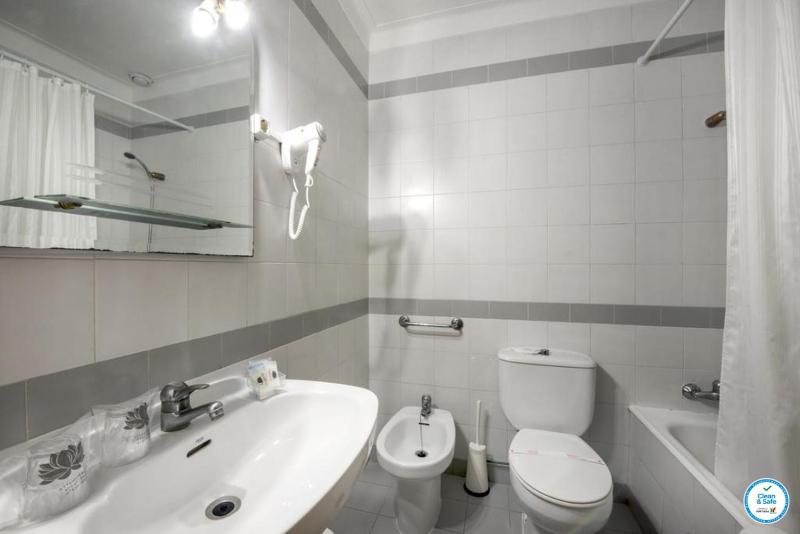  Double Room with Romantic Package image 2
