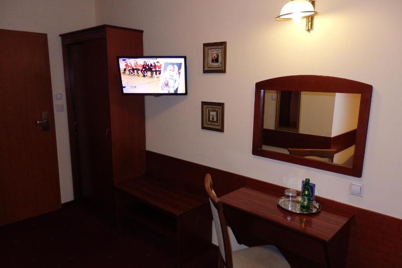 Single Room image 4