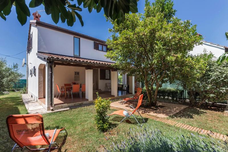 Holiday house Pineta - Fazana sea view & mini wellness - image 1