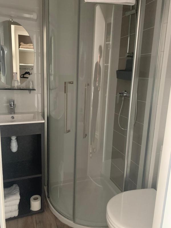 Double Room with Private Bathroom image 1