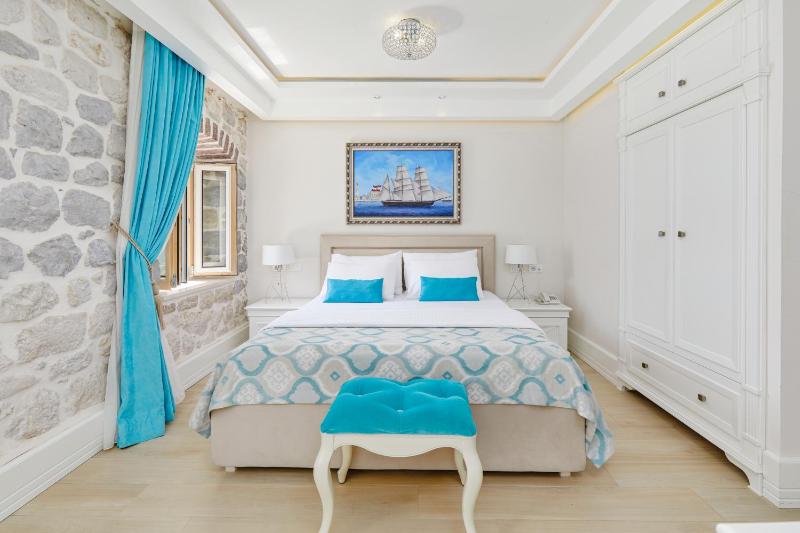 Superior Queen Room with Sea View image 1