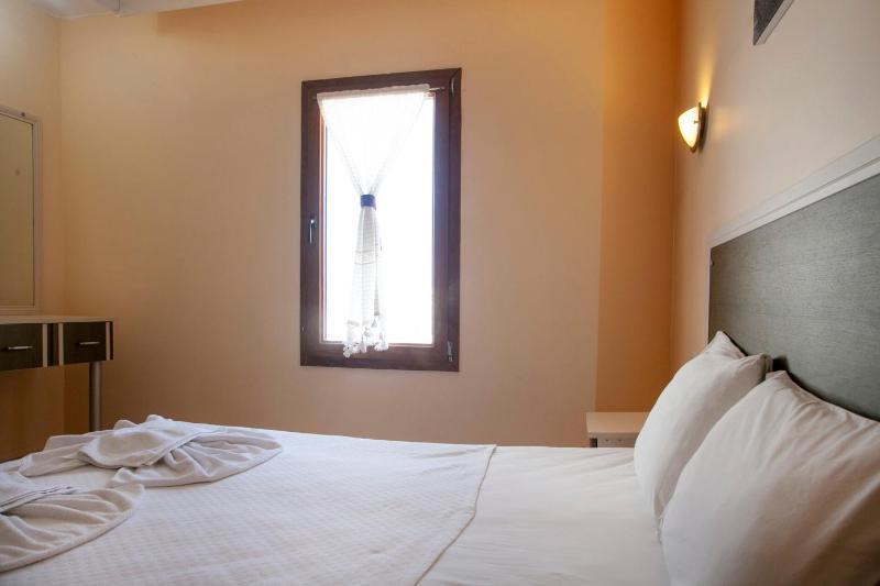One Bedroom Apartment image 3