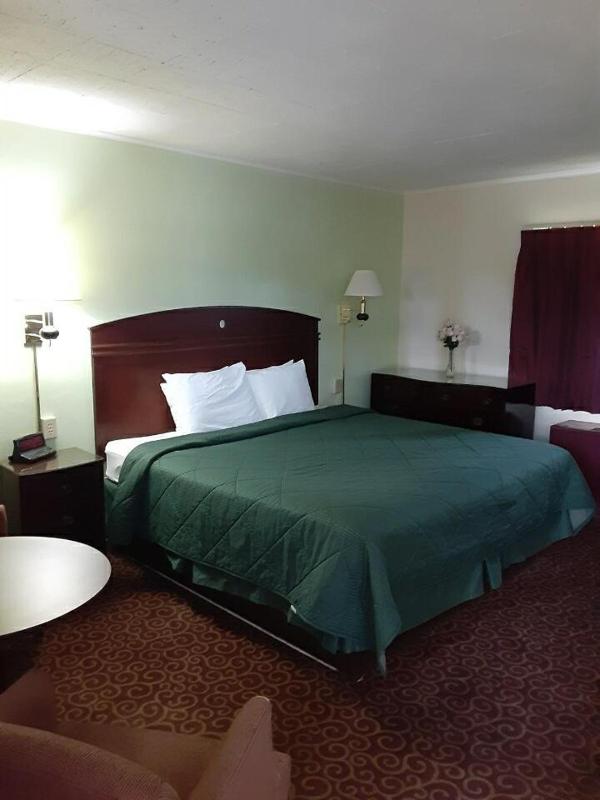 King Room image 3