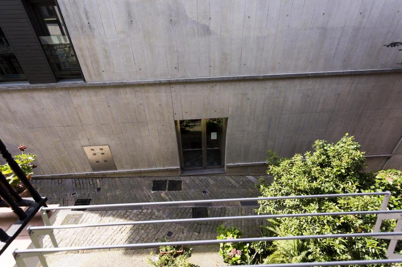 Studio Apartment image 4