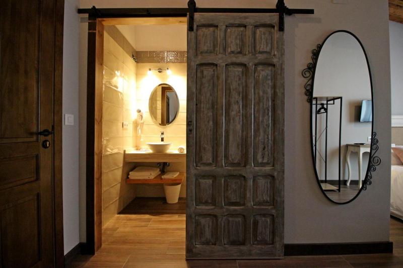 Double Room with Garden View image 4