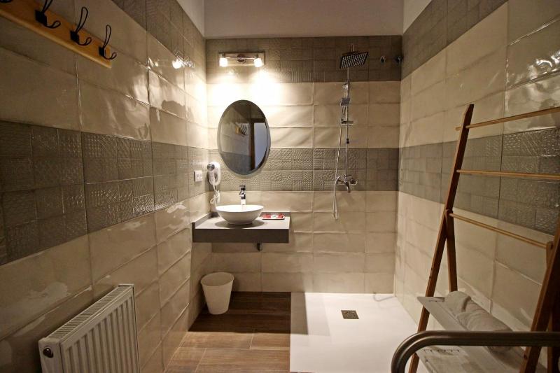 Double Room - Disability Access image 2