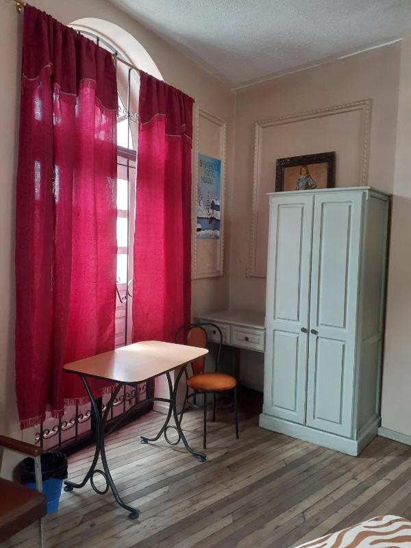 Hostal Mediodia - image 9