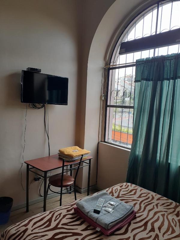 Hostal Mediodia - image 11