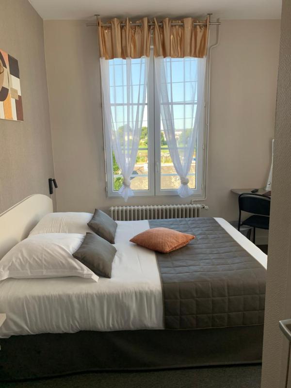 Double Room with Private Bathroom image 3