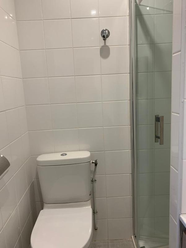 Large Double Room image 3