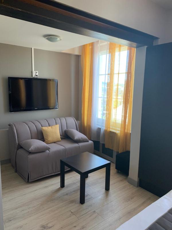 Large Double Room image 4