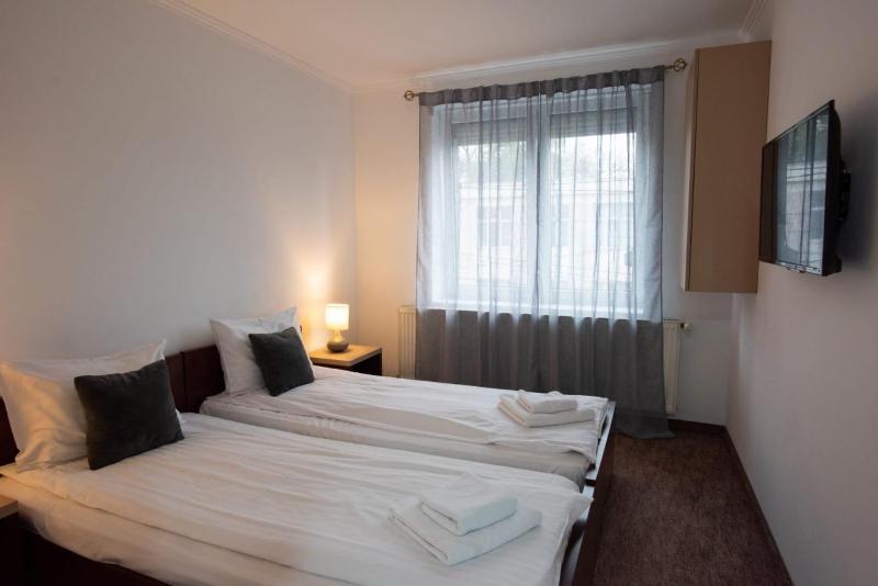 Carnival City Hotel Oradea - image 29
