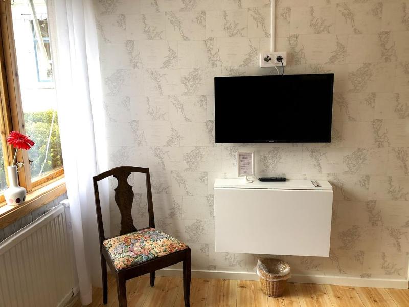 Budget Double Room with Shared Bathroom - Annex image 4