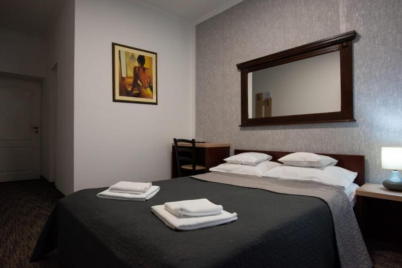 Carnival City Hotel Oradea - image 16