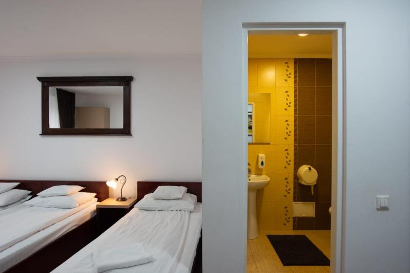 Carnival City Hotel Oradea - image 18