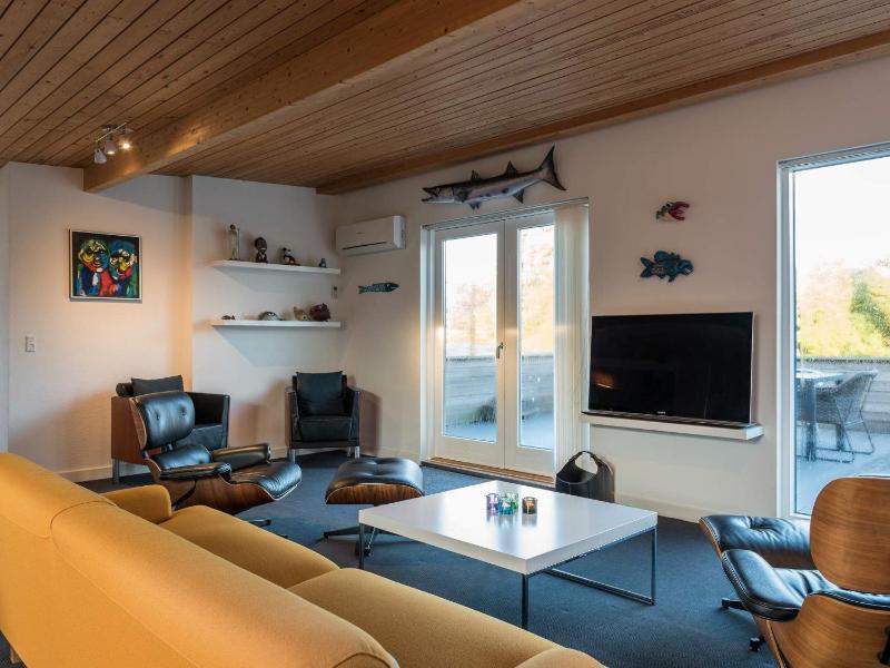 Three-Bedroom Holiday Home  image 3