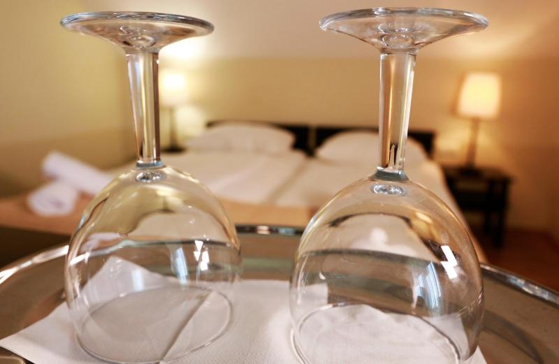 Double Room with Extra Bed image 3