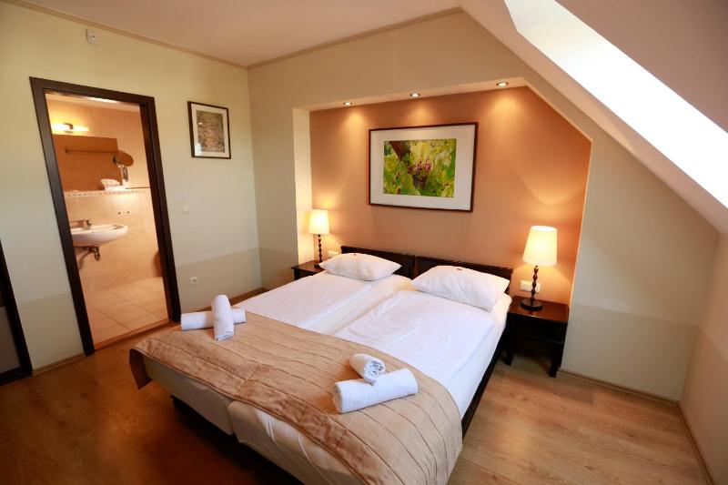Standard Double or Twin Room with Balcony image 1