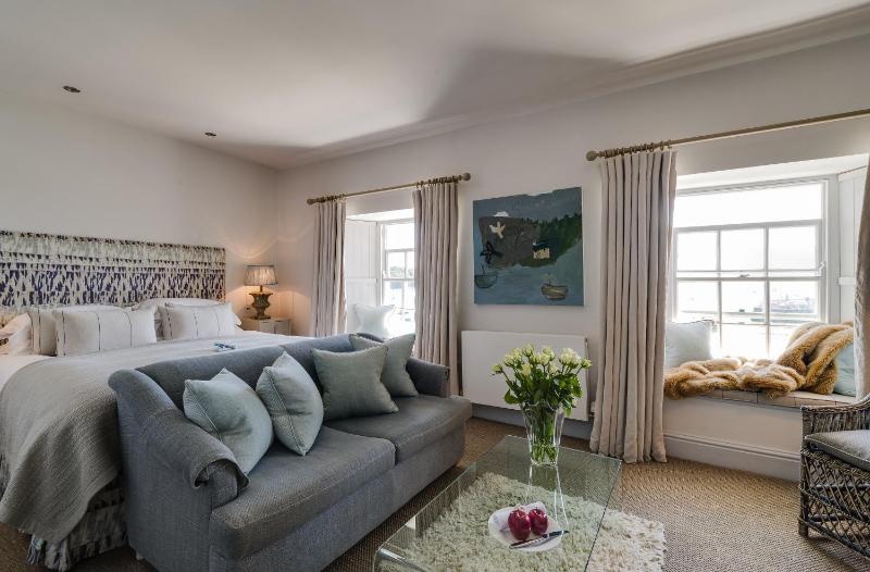 Deluxe Suite with Sea View image 1