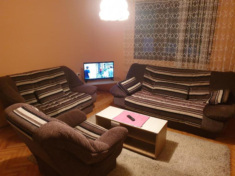One-Bedroom Apartment image 1