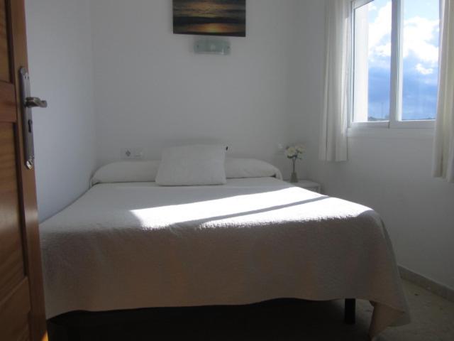 Small Double Room image 3