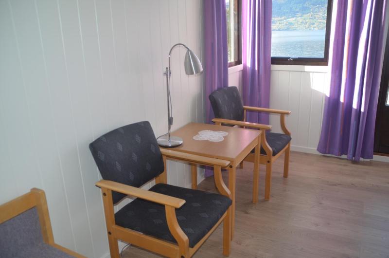 Twin Room image 2