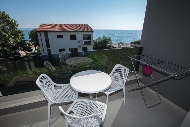 Apartment with Sea View image 2