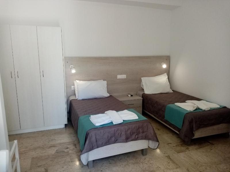 Studio with Terrace (2 Adults) image 3