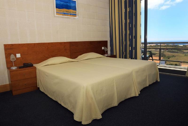 Room #4065215 image 4