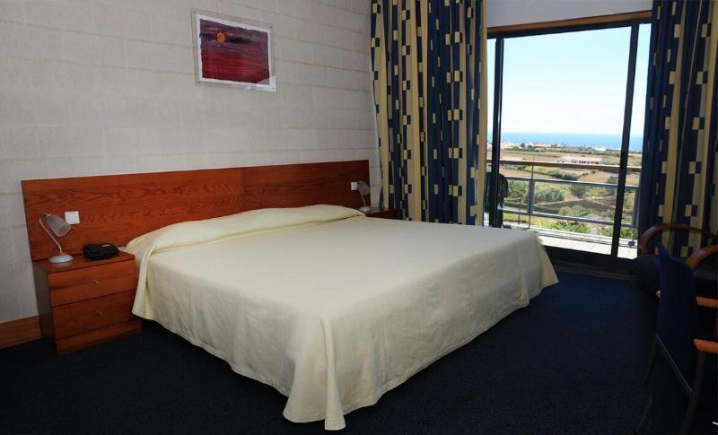 Room #4065215 image 2