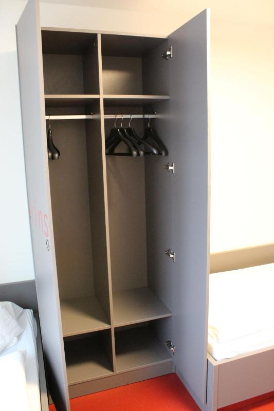 Single Room with Bathroom image 2
