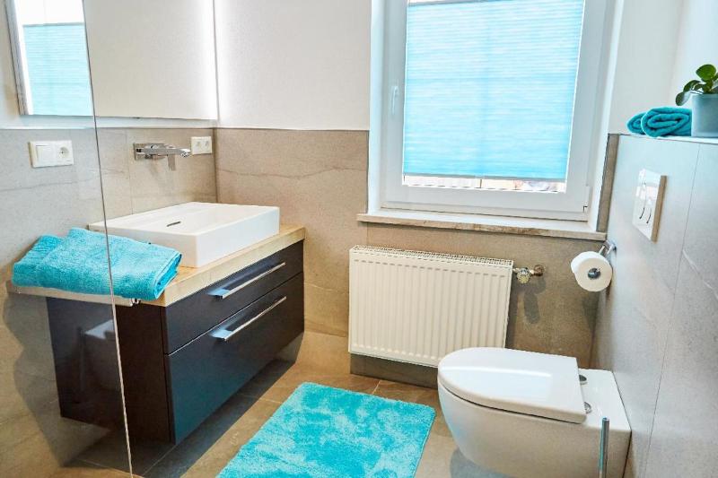 One-Bedroom Apartment image 3