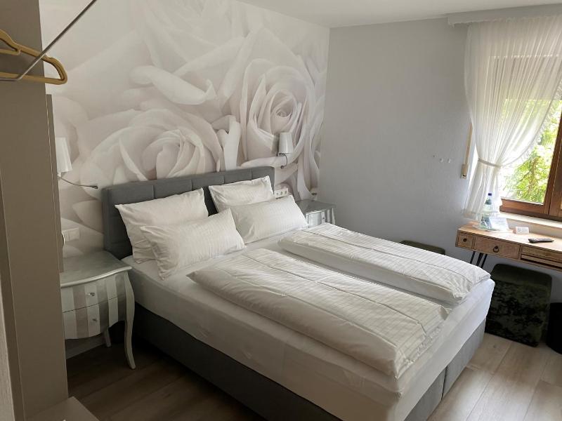 Standard Double Room - Main Building image 2