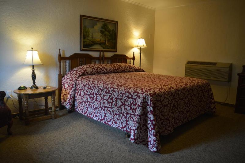 King Room image 2